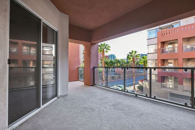 47 East Agate Avenue 301, Las Vegas, NV 89123