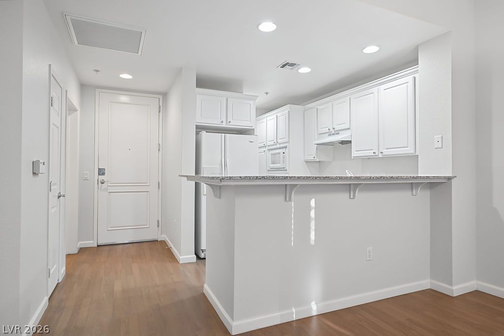 47 East Agate Avenue 301, Las Vegas, NV 89123 — photo 3