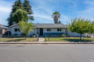 849 Yosemite Dr, Ukiah, CA 95482