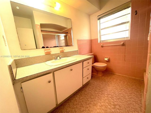 1250 S Alhambra Circle 7, Coral Gables, FL 33146