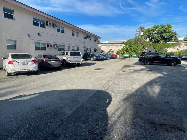 1250 S Alhambra Circle 7, Coral Gables, FL 33146