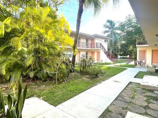 1250 S Alhambra Circle 7, Coral Gables, FL 33146