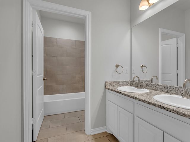 2811 W Washington Street, Denison, TX 75020