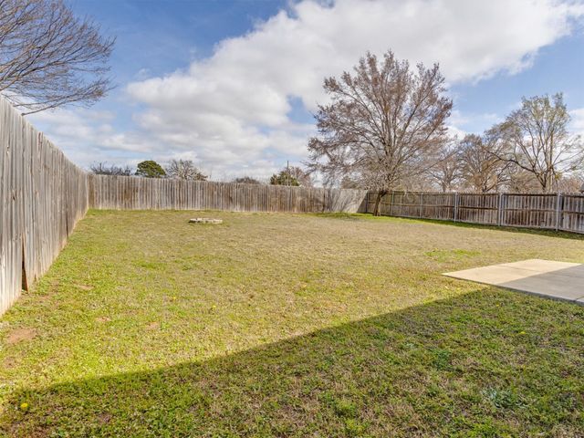 2811 W Washington Street, Denison, TX 75020