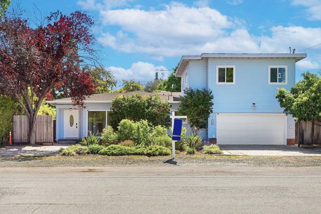 592 Sunnymount Avenue, Sunnyvale, CA 94087
