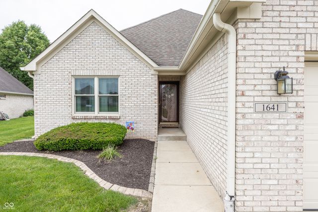1641 Grindstone Way, Greenfield, IN 46140
