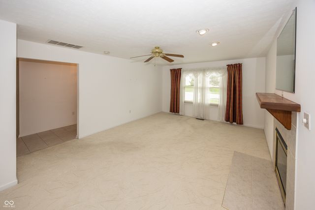 1641 Grindstone Way, Greenfield, IN 46140