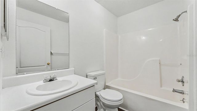 3220 COURTNEY DRIVE, Lake Wales, FL 33898