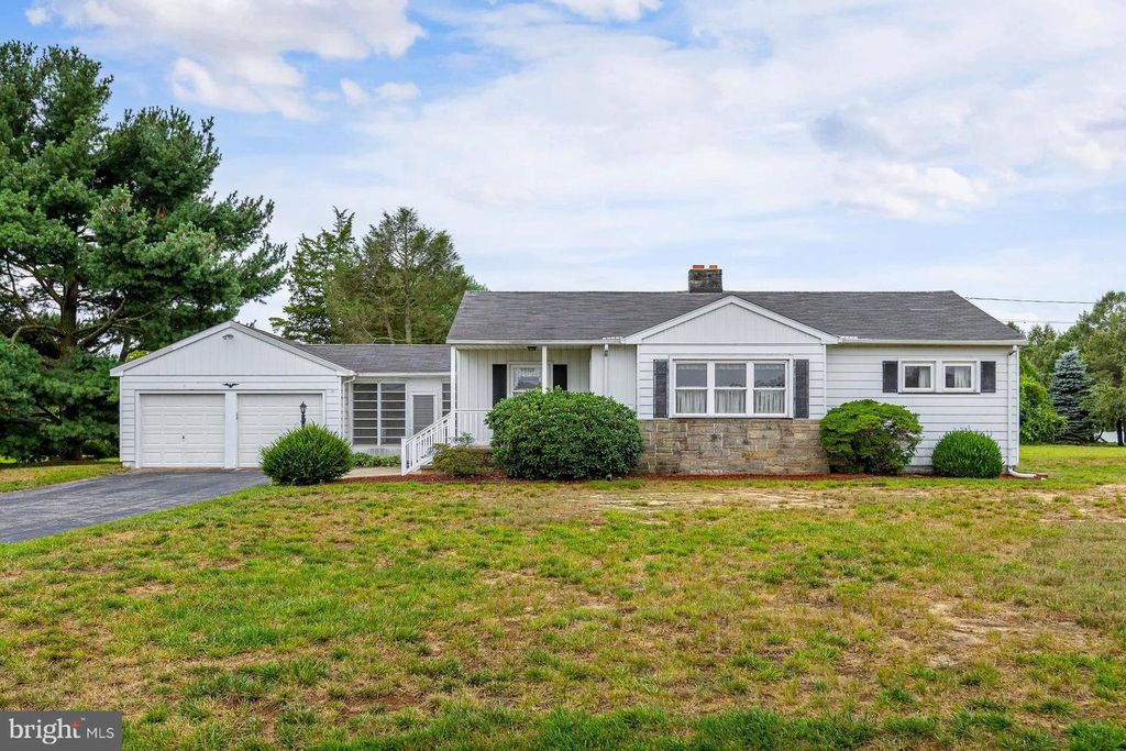 128 ASBURY STATION RD, Swedesboro, NJ 08085