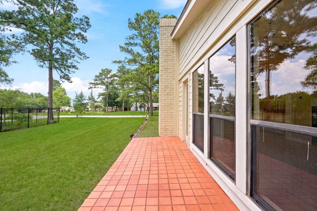 22509 Pebble Beach Way, Huntsville, TX 77320