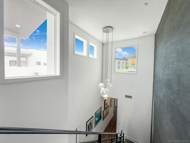 2858 Avella Cir, San Diego, CA 92108