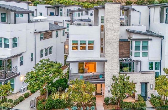 2858 Avella Cir, San Diego, CA 92108
