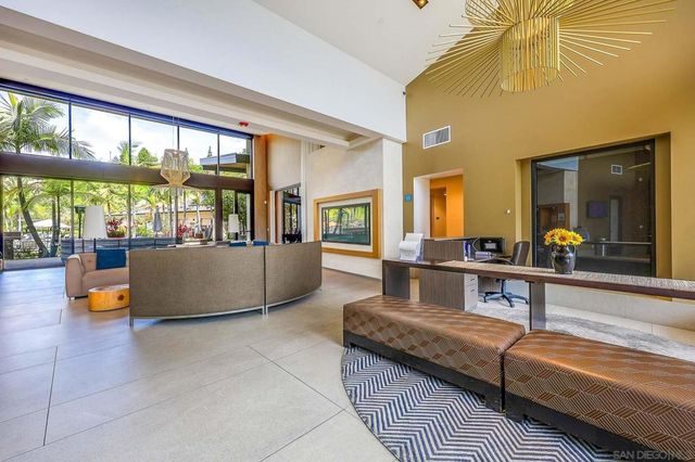2858 Avella Cir, San Diego, CA 92108