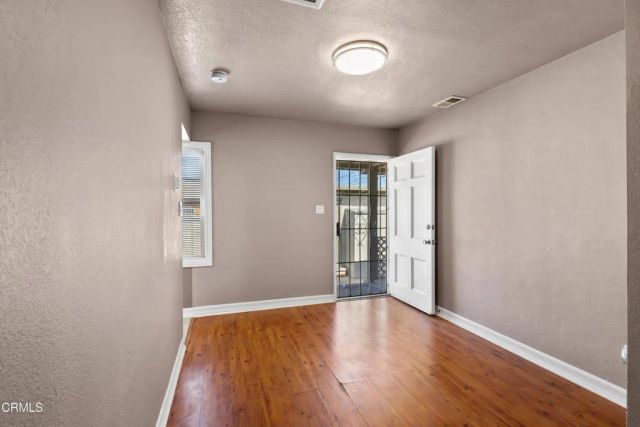 136 S Roosevelt Avenue, Oxnard, CA 93030