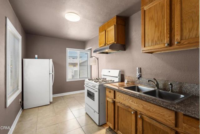 136 S Roosevelt Avenue, Oxnard, CA 93030