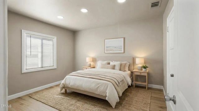 136 S Roosevelt Avenue, Oxnard, CA 93030