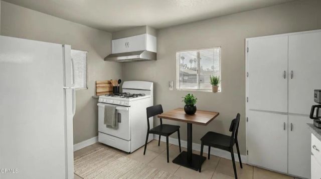 136 S Roosevelt Avenue, Oxnard, CA 93030