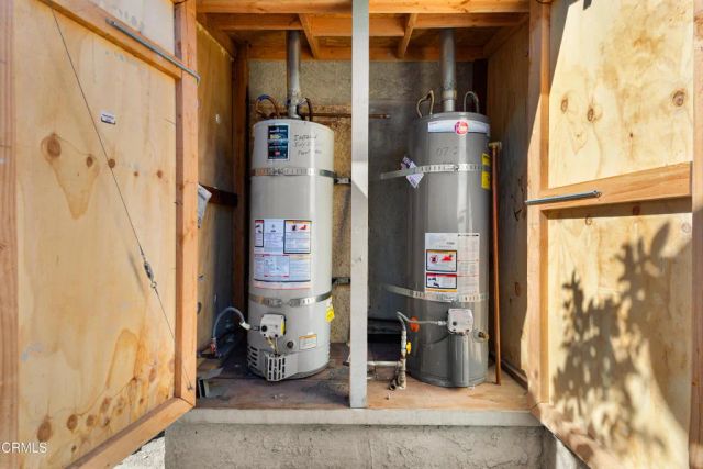 136 S Roosevelt Avenue, Oxnard, CA 93030