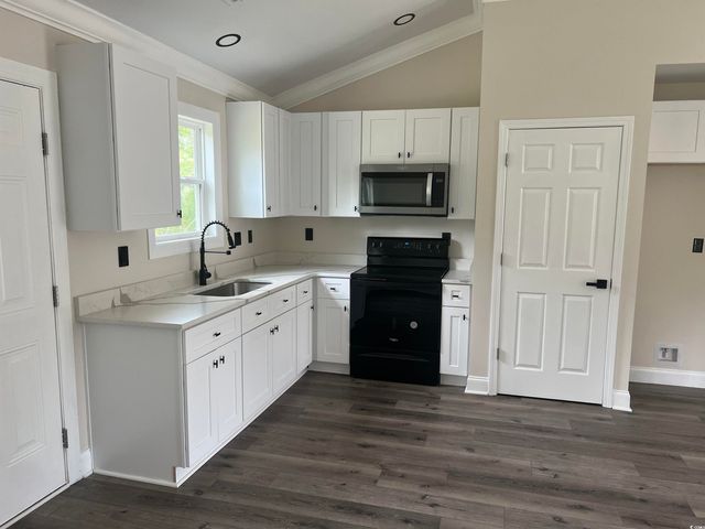 1746 John St., Conway, SC 29526