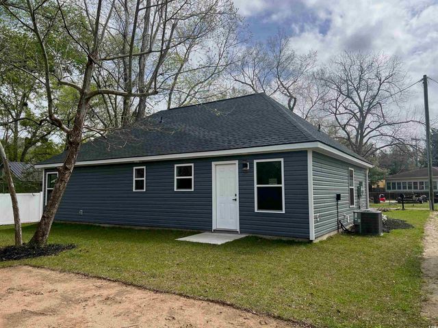 1746 John St., Conway, SC 29526