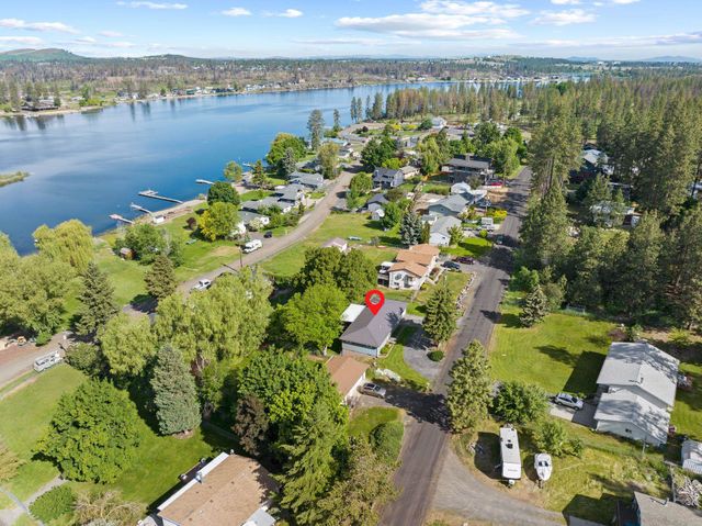 11132 S Silver Lake Rd, Medical Lake, WA 99022
