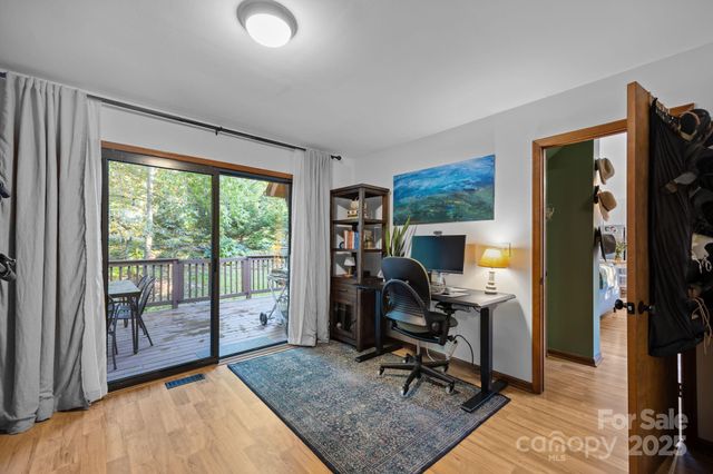 70 N Garden Court, Fletcher, NC 28732