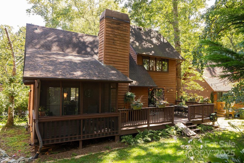 70 N Garden Court, Fletcher, NC 28732