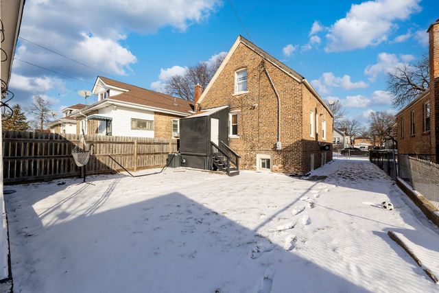 9020 S Carpenter Street, Chicago, IL 60620