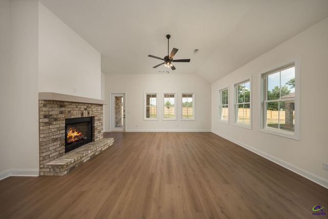 4 Pleasant Oaks Drive, Perry, GA 31069