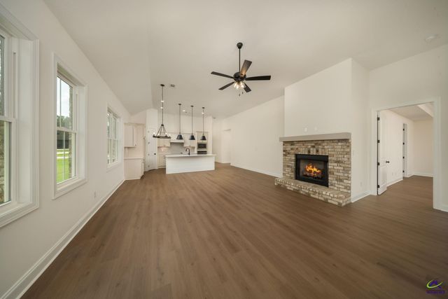 4 Pleasant Oaks Drive, Perry, GA 31069
