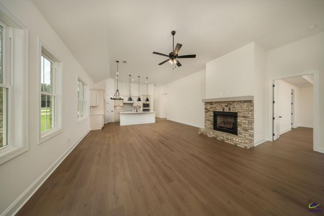 4 Pleasant Oaks Drive, Perry, GA 31069