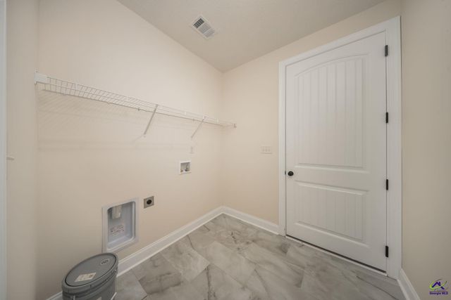 4 Pleasant Oaks Drive, Perry, GA 31069