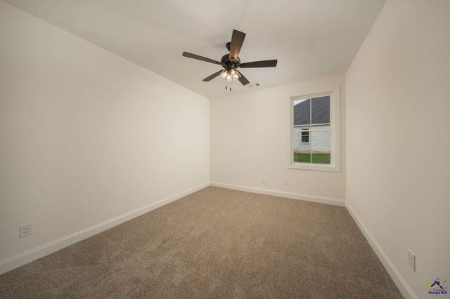 4 Pleasant Oaks Drive, Perry, GA 31069