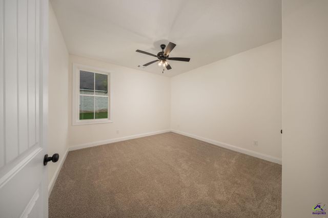 4 Pleasant Oaks Drive, Perry, GA 31069