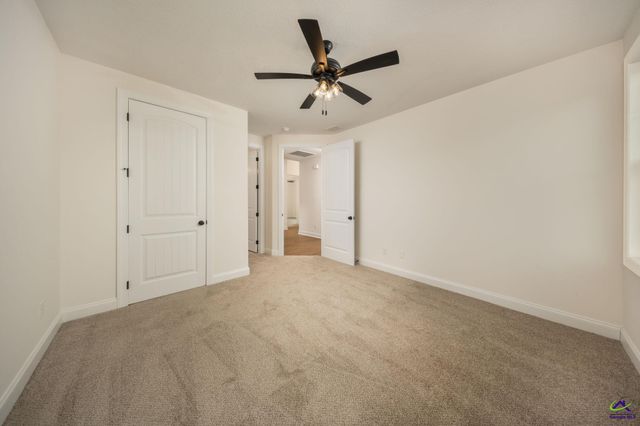 4 Pleasant Oaks Drive, Perry, GA 31069