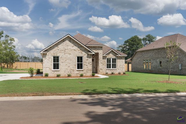 4 Pleasant Oaks Drive, Perry, GA 31069