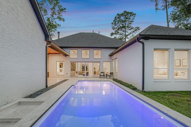 11818 Tara Plantation Drive, Tomball, TX 77375