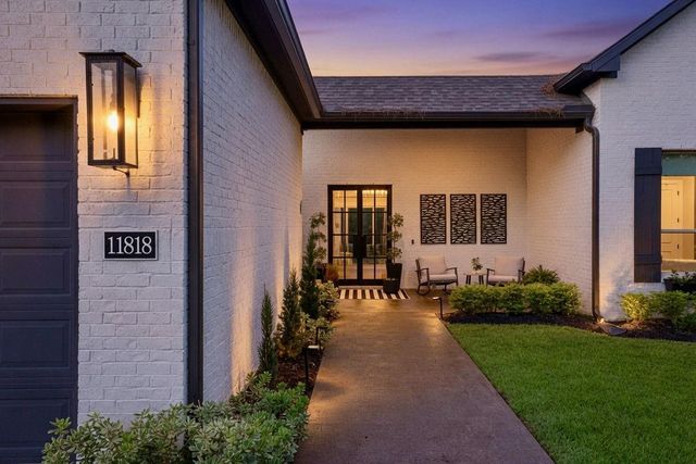 11818 Tara Plantation Drive, Tomball, TX 77375