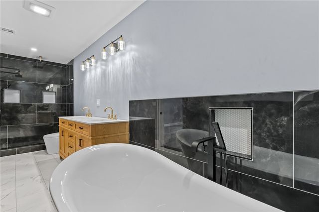 68 Enfield Avenue, Providence, RI 02908