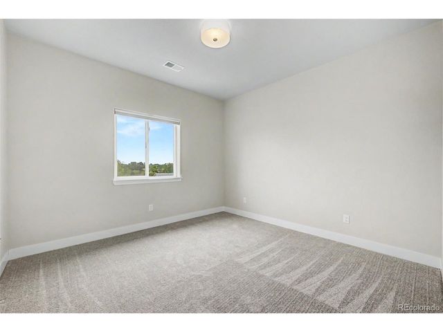 962 Campfire Dr, Fort Collins, CO 80524