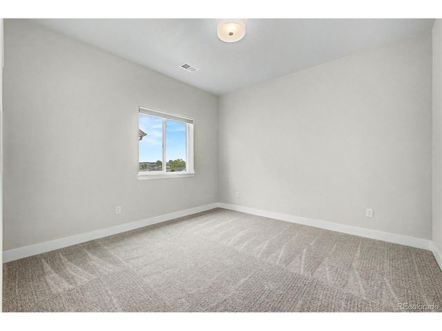 962 Campfire Dr, Fort Collins, CO 80524