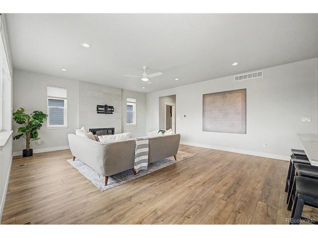 962 Campfire Dr, Fort Collins, CO 80524