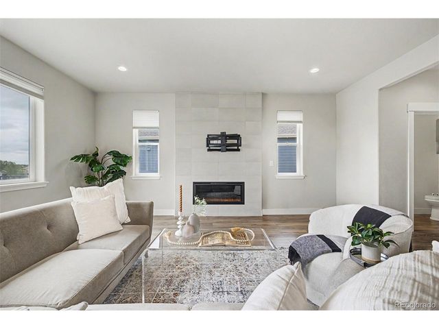 962 Campfire Dr, Fort Collins, CO 80524
