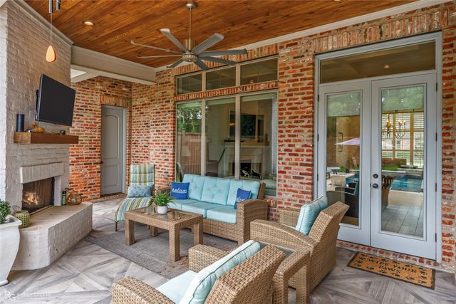 110 Overbrook Lane, Bossier City, LA 71111