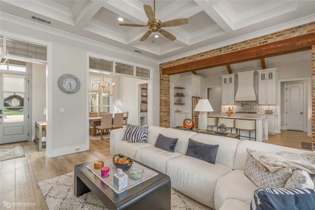 110 Overbrook Lane, Bossier City, LA 71111