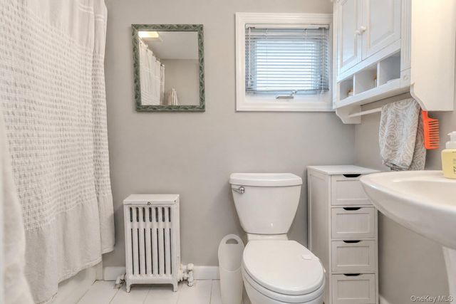 18 1st Avenue, East Rockaway, NY 11518