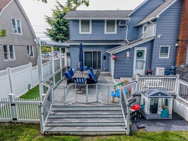 18 1st Avenue, East Rockaway, NY 11518