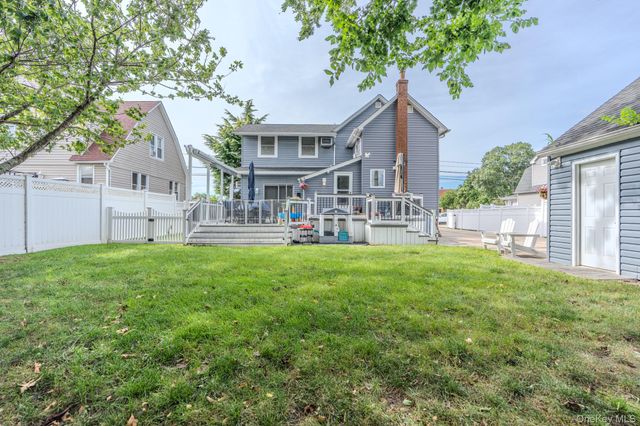 18 1st Avenue, East Rockaway, NY 11518
