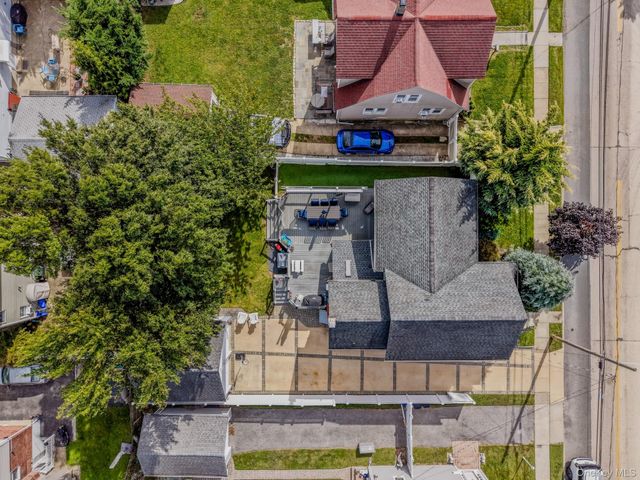 18 1st Avenue, East Rockaway, NY 11518