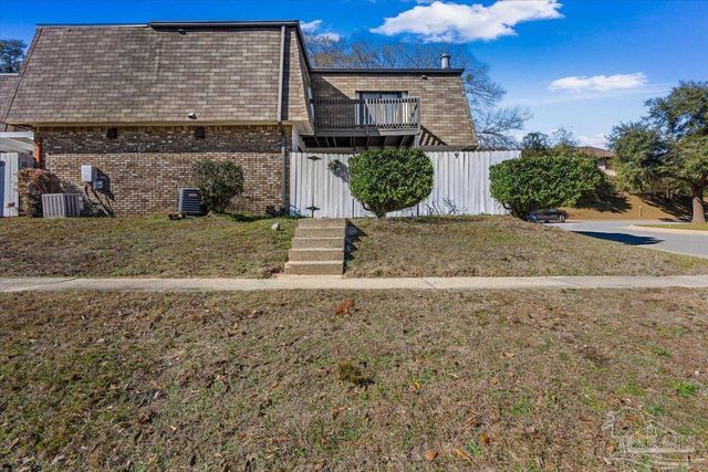 2301 W Michigan Ave 9, Pensacola, FL 32526